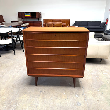 Danish Modern Low dresser with 6 Drawers in Teak, 1960s