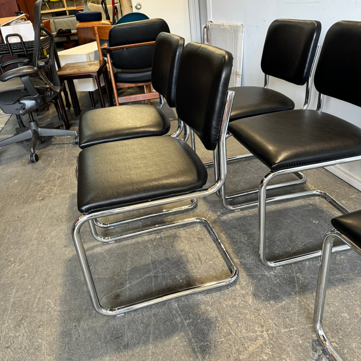 Authentic! Knoll Marcel Breuer Set of 6 Leather Cesca Chairs