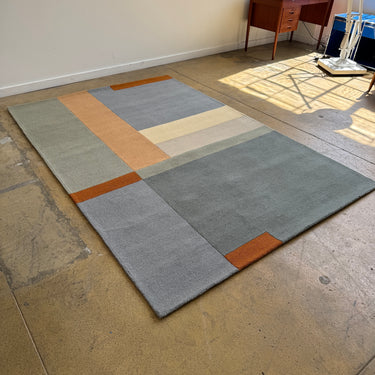 Design Within Reach 6X9 Landscape Rug (New Condition)