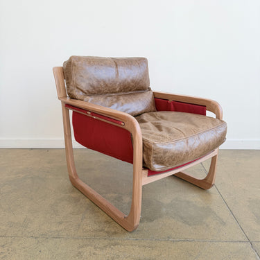 Sossego Pitu Leather Chaise Lounge Chair