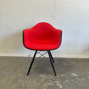Authentic! Herman Miller Eames Molded Upholstered Armchair