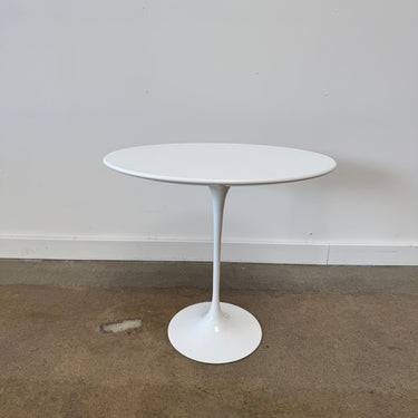 Authentic! Knoll® Saarinen Oval Laminate wood Side Table