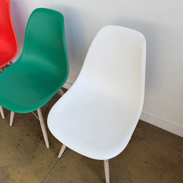 Herman Miller Eames Multi Color Dining Chairs - Oakwood Base