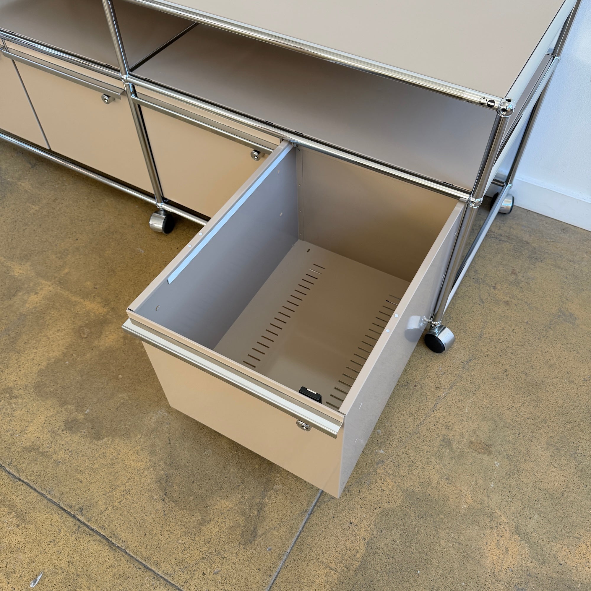 USM Haller 4 Drawers Storage on Caster - Beige – enliven mart