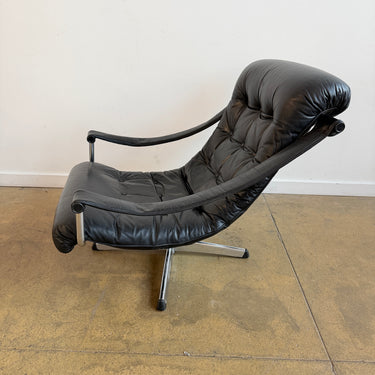 Vintage Göte Möbler Nässjö “Lagun” Swivel Armchair, 1970s (Two Available)