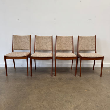 Danish Modern Johannes Andersen Teak wood dining chairs for Uldum