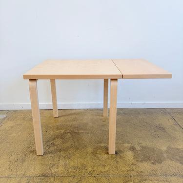 Artek Alvar Aalto DL81 Expandable Table