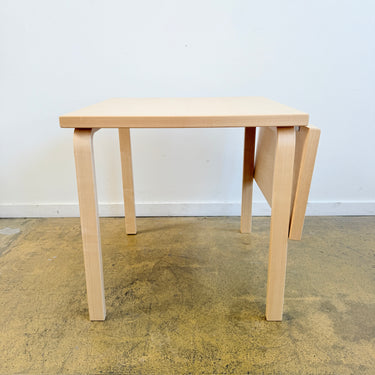 Artek Alvar Aalto DL81 Expandable Table