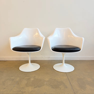 Authentic! Knoll Saarinen set of 2 Tulip Armchairs