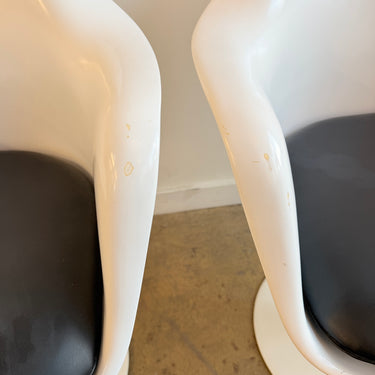 Authentic! Knoll Saarinen set of 2 Tulip Armchairs