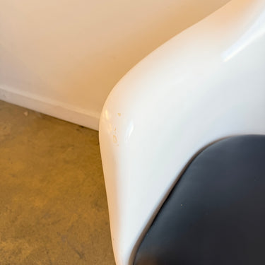 Authentic! Knoll Saarinen set of 2 Tulip Armchairs