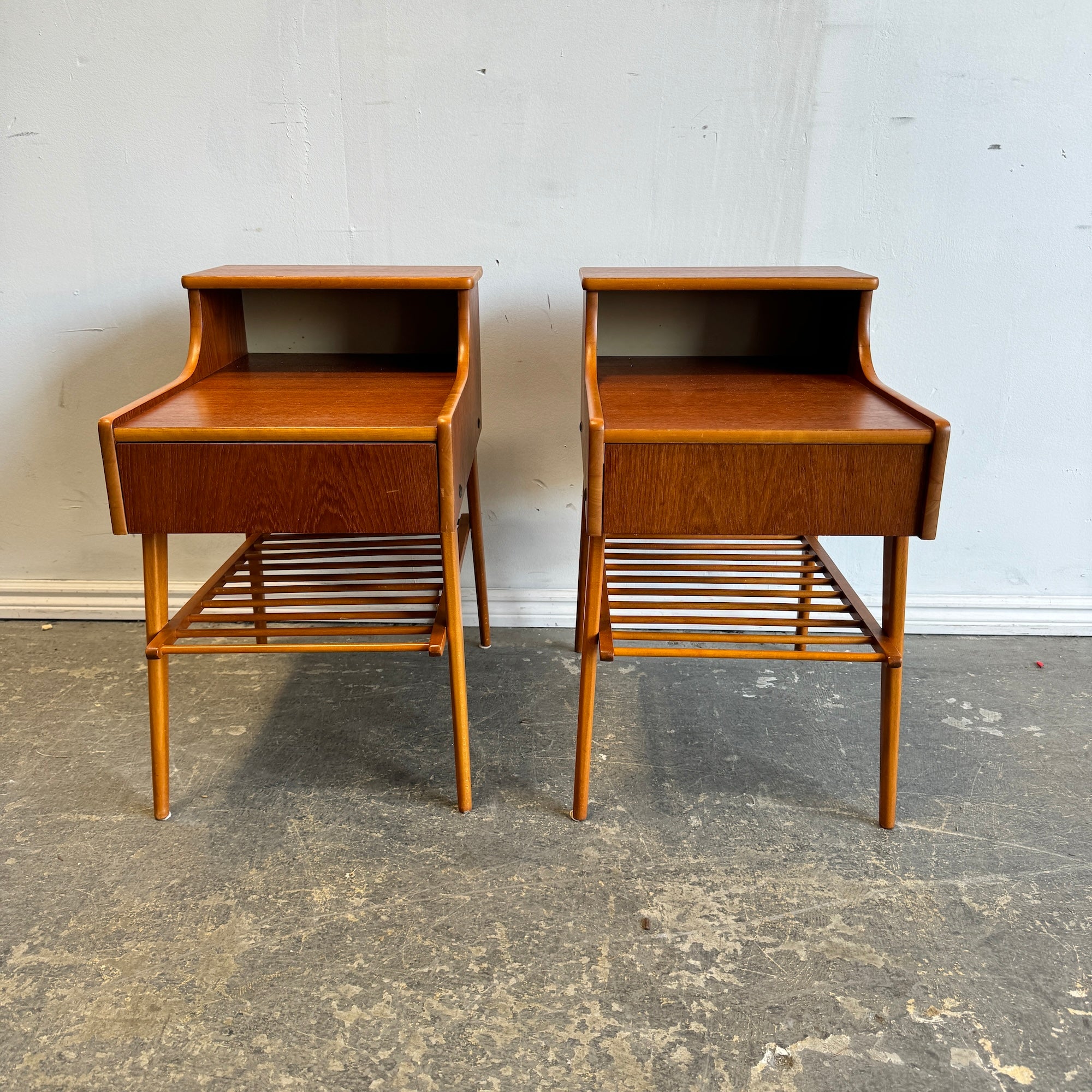 Vintage Swedish set of 2 teak nightstands from Ferdinand Lundquist, Gothenburg