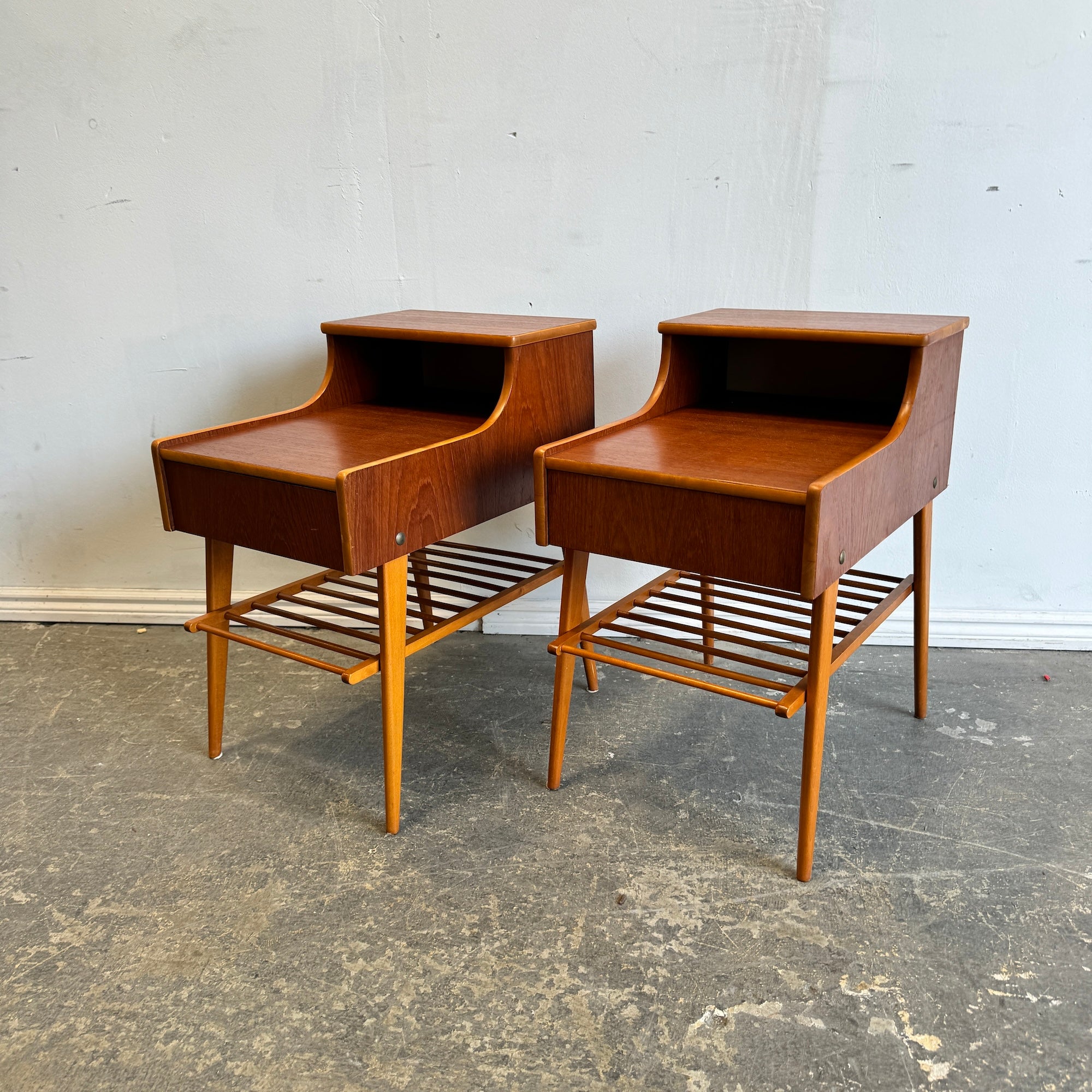 Vintage Swedish set of 2 teak nightstands from Ferdinand Lundquist, Gothenburg