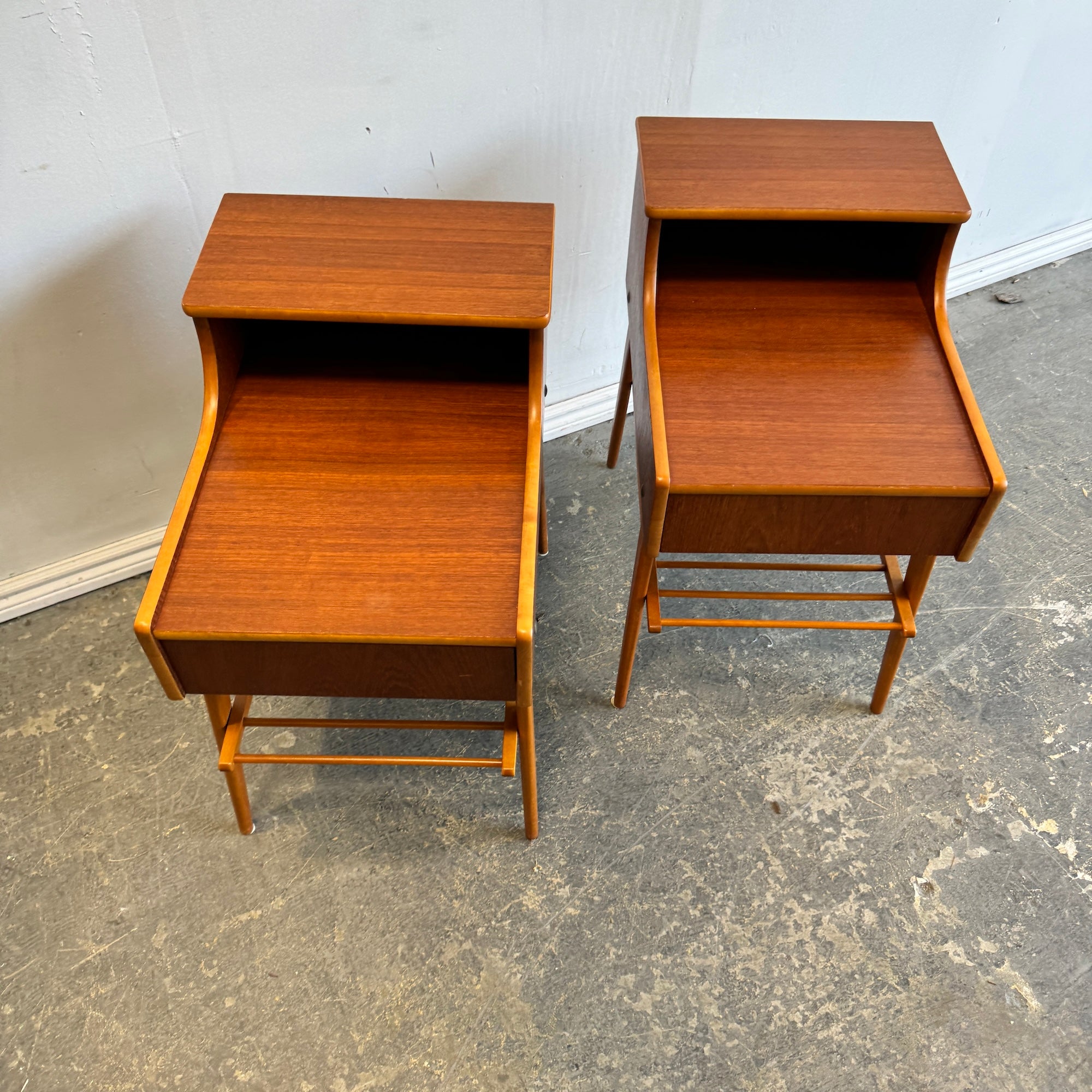 Vintage Swedish set of 2 teak nightstands from Ferdinand Lundquist, Gothenburg