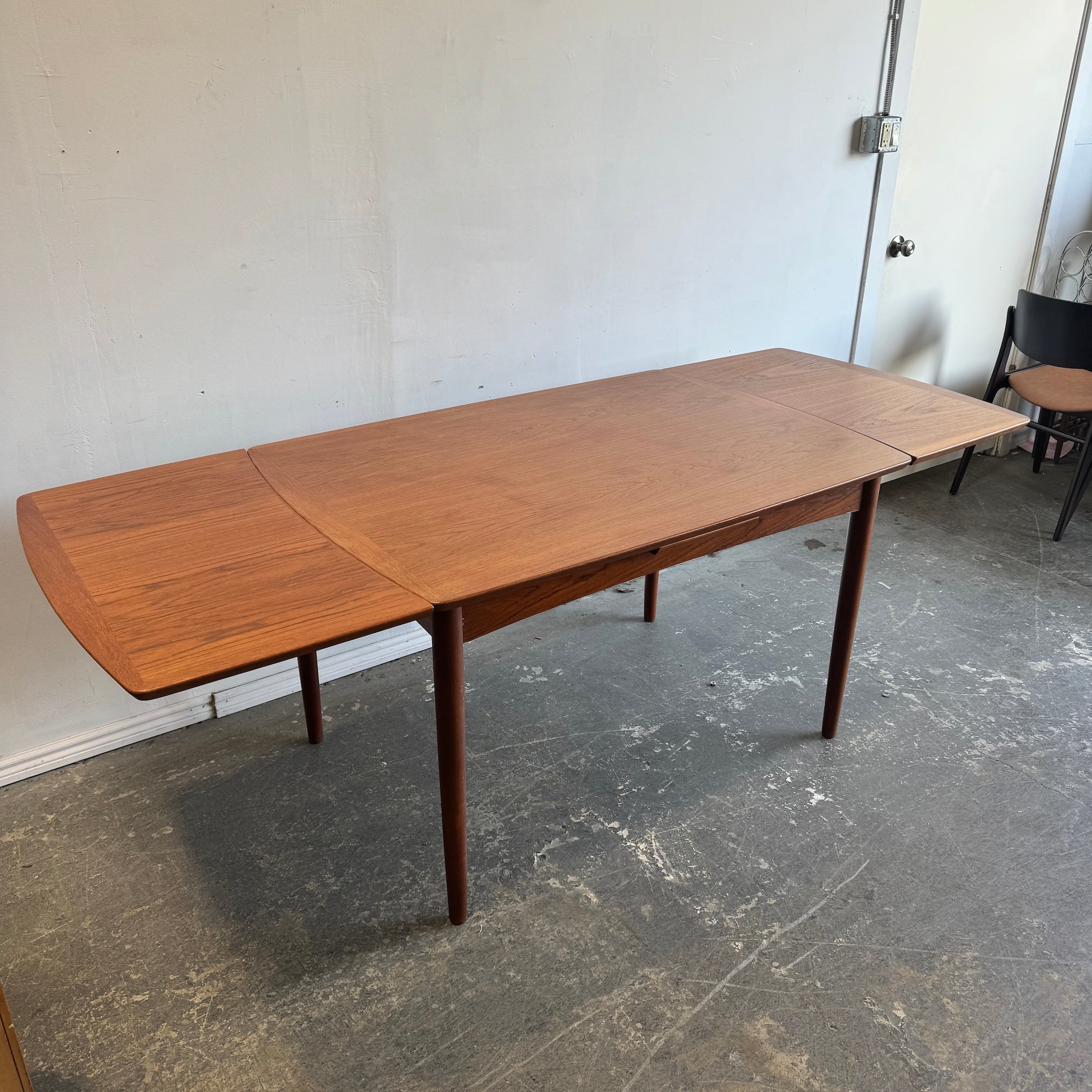 Skovby 引き取る Mobelfabrik / Round table