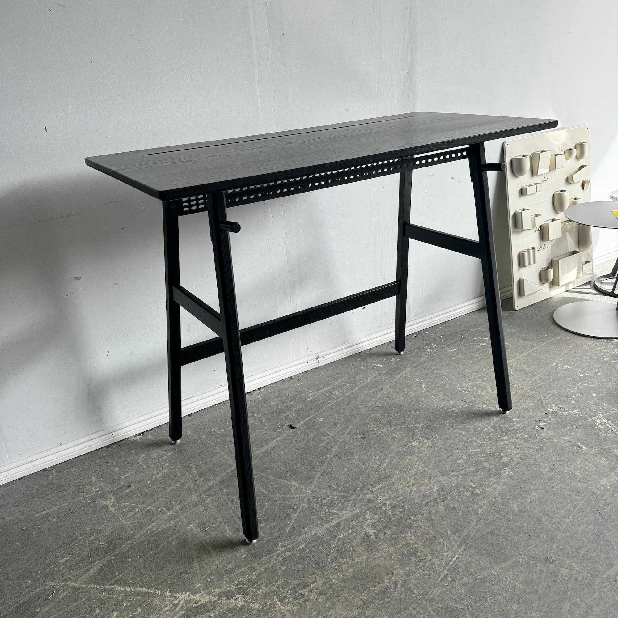 Artifox Standing Desk - Black Oak