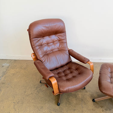 Vintage Göte Mobler Reclining Swivel lounge chair with Ottoman