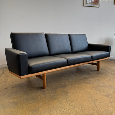 Danish Modern Hans J. Wegner GE-236 Leather Sofa by Getama