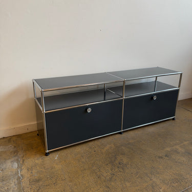 USM Haller 2X2 Console 22' - Anthracite