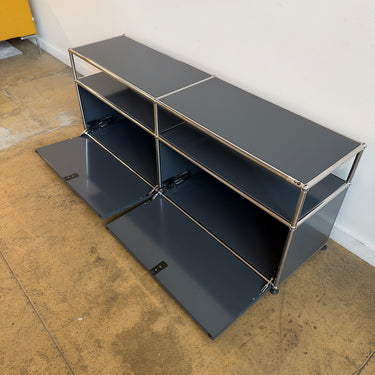 USM Haller 2X2 Console 22' - Anthracite