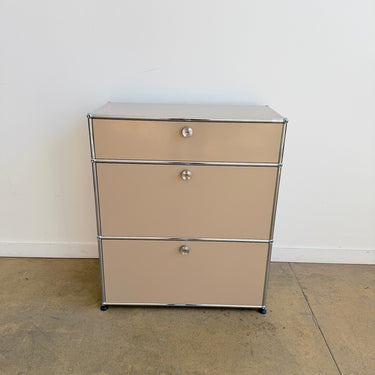 USM Haller 1X3 Vertical Fully Enclosed - Beige