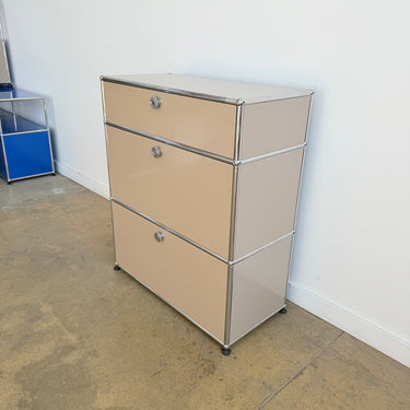 USM Haller 1X3 Vertical Fully Enclosed - Beige