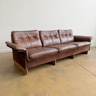 Danish Modern Georg Thams Leather Sofa for A/S Vejen Polstermøbelfabrik