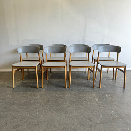 Normann Copenhagen Set of 8 Form chair, white - oak
