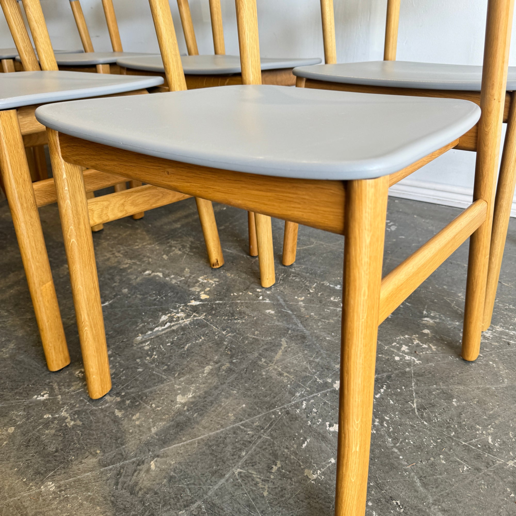 Normann Copenhagen Set of 8 Form chair, white - oak