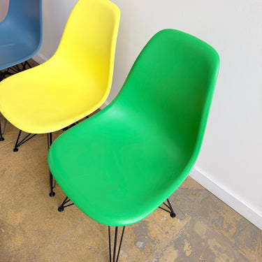 Authentic! Vitra Eames Assorted of 6 Color Dining Chairs