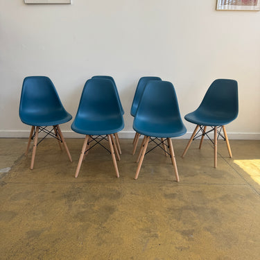 Herman Miller Set of 6 Eames Dining chairs (Teal Blue)