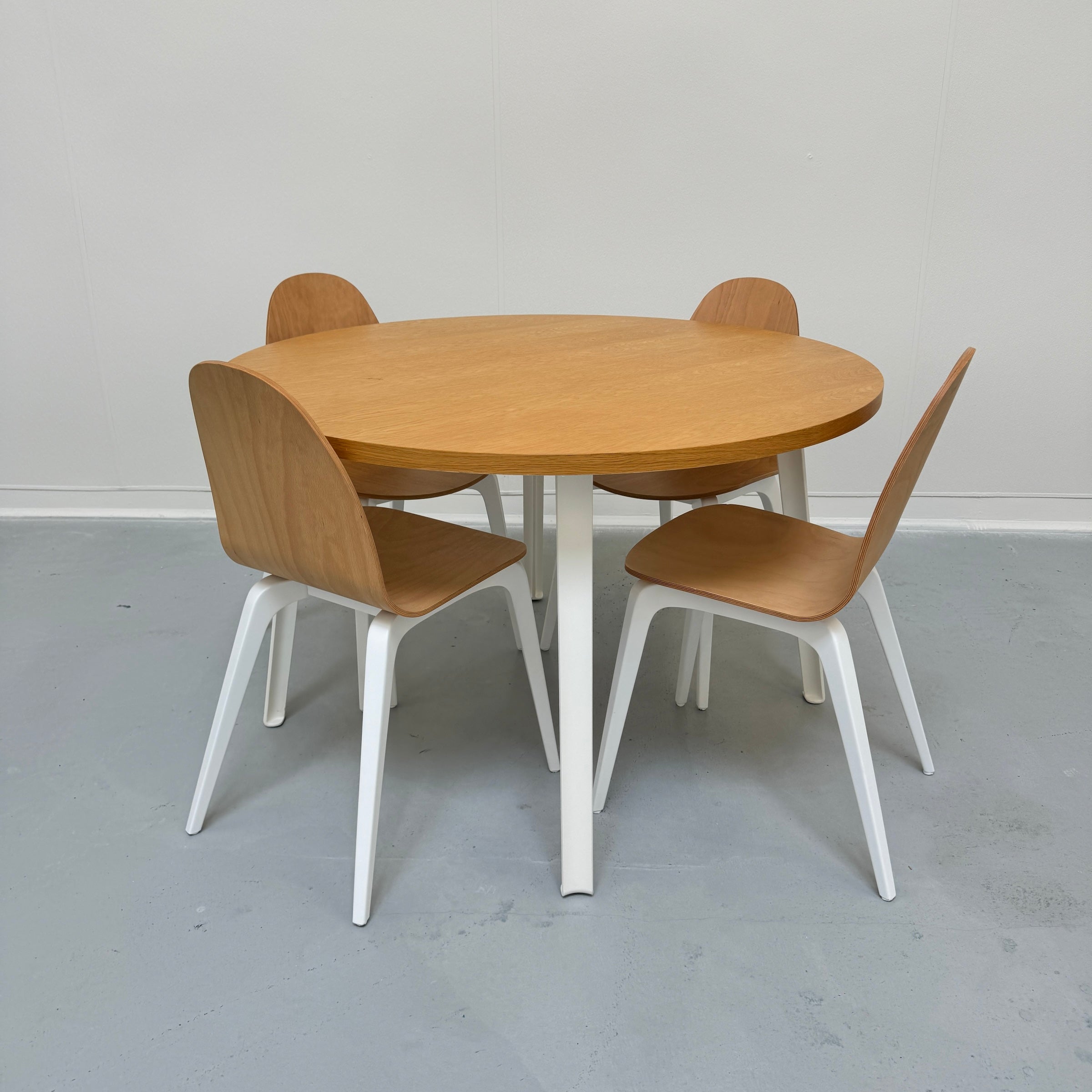 Floyd Round Table – enliven mart