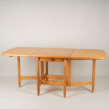 Eero Aarnio “Pirtti” Dining Set for Laukaan Puu