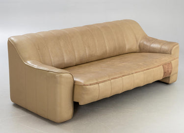 De Sede DS-44 Three-Seater in Buffalo “Neck” Leather