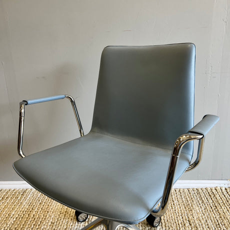 Andreu World Flex Chair