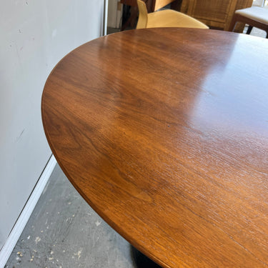 Authentic Knoll Eero Saarinen 42 dining table - enliven mart