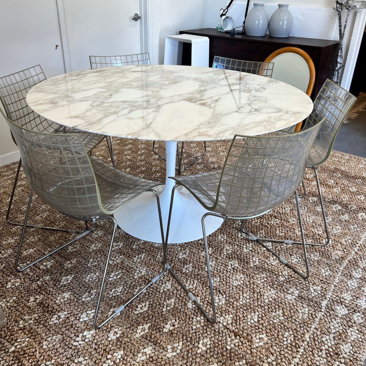 Authentic Knoll Saarinen 'Calacatta marble 60 Table - enliven mart