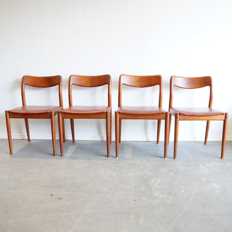 Danish set of 4 dining chairs in teak by Johannes Andersen for Uldum 1960s - enliven mart