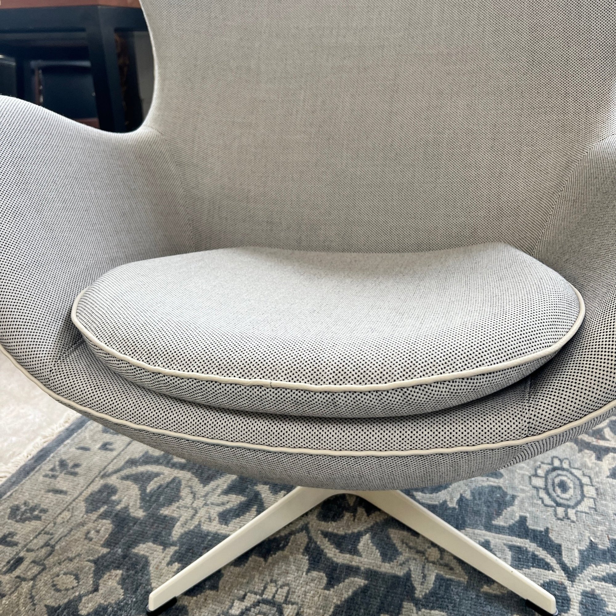 Fritz Hansen Authentic Arne Jacobsen Egg chair by Design Within Reach - enliven mart