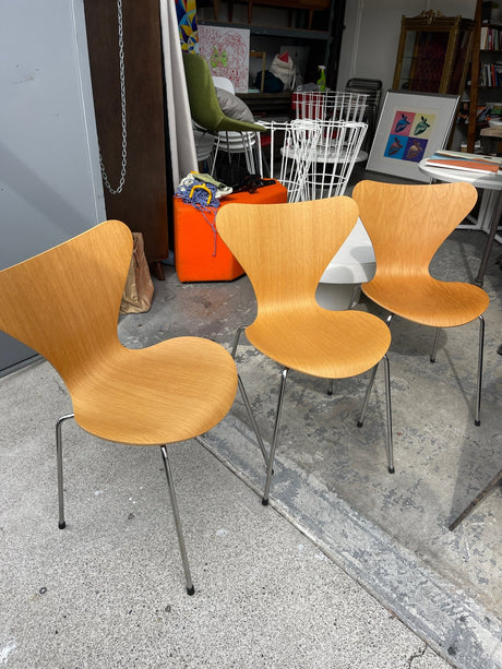 Fritz Hansen Series 7 Chair (Set of 4) - enliven mart