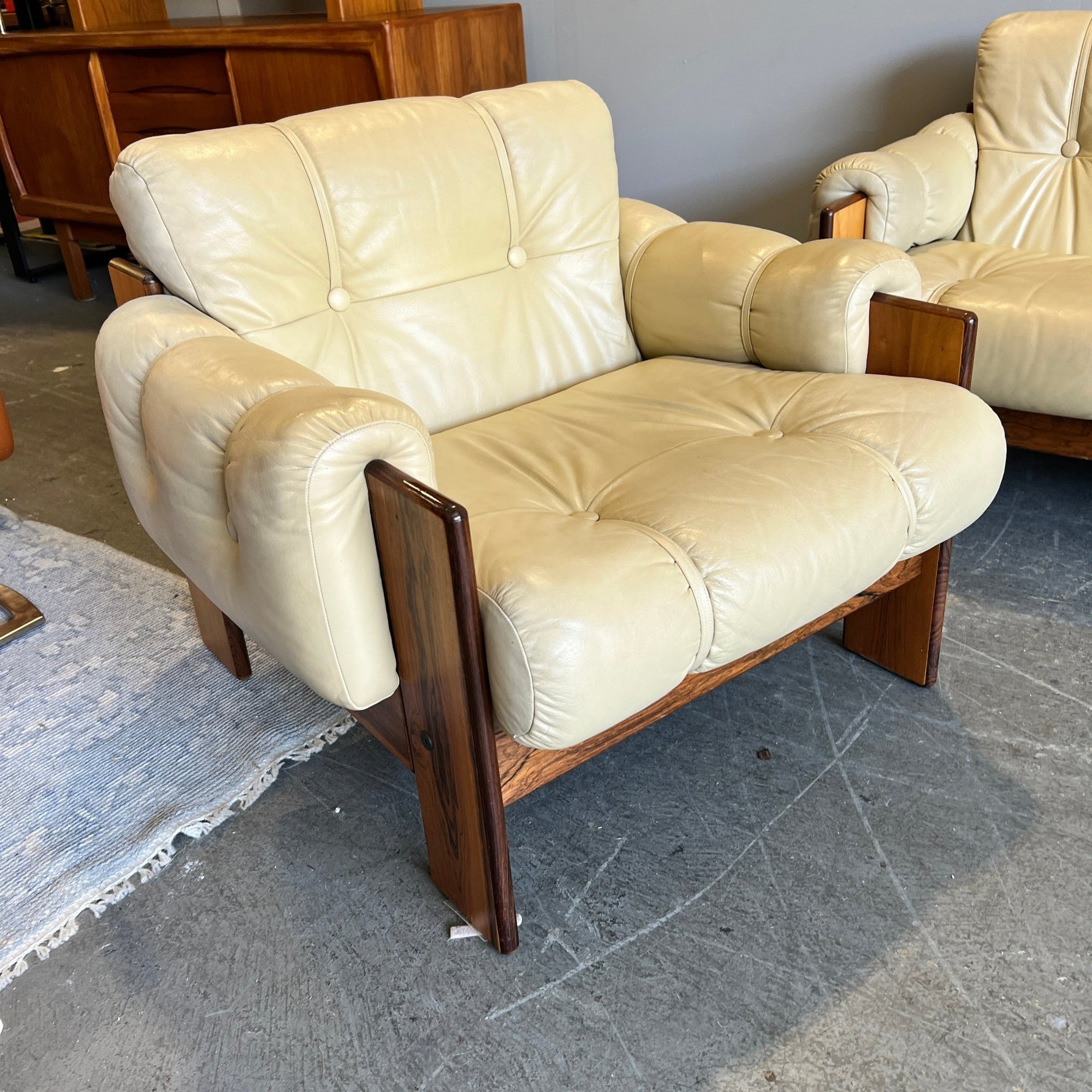Vintage Tufted Leather Sofa and 2 lounge chairs by Kalustekiila - enliven mart