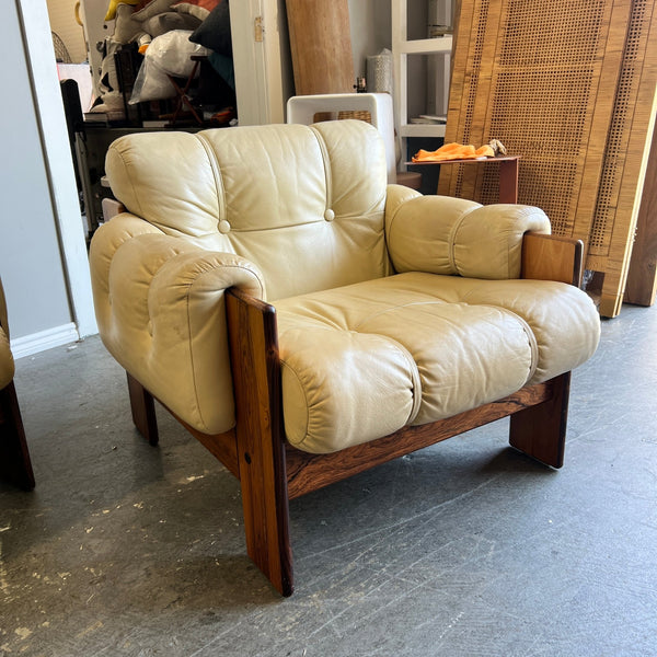 Vintage Tufted Leather Sofa and 2 lounge chairs by Kalustekiila - enliven mart
